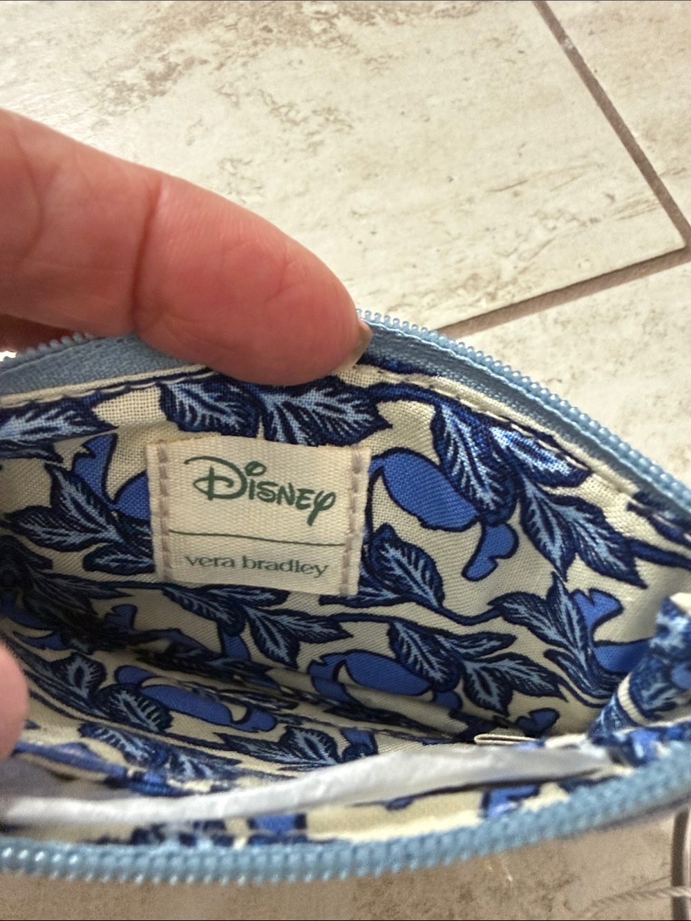 Vera Bradley zip coin purse ..plastic ID window ..keyring ..Disney ..stitch..new - Picture 6 of 7